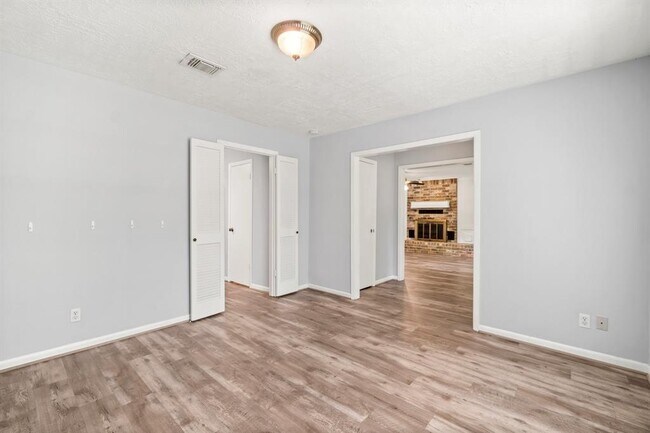 Building Photo - 29 W Torch Pine Cir