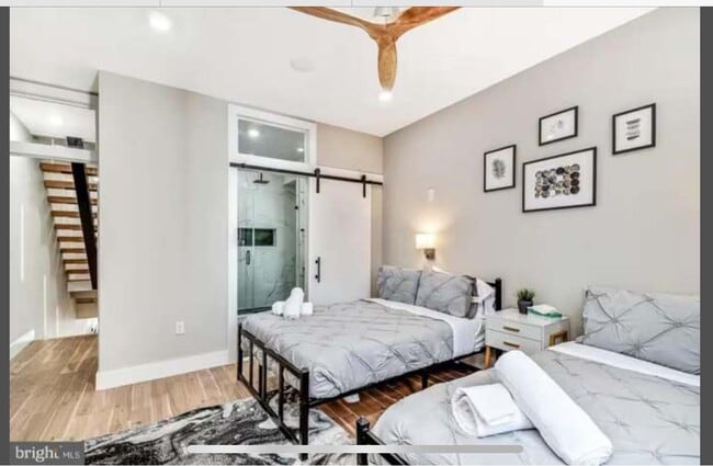 Building Photo - 2309 Dickinson St