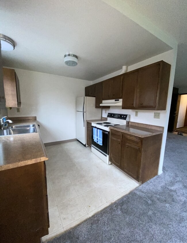 Building Photo - 2406 W 34th Ave