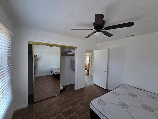 Building Photo - 2559 Valwood Pkwy