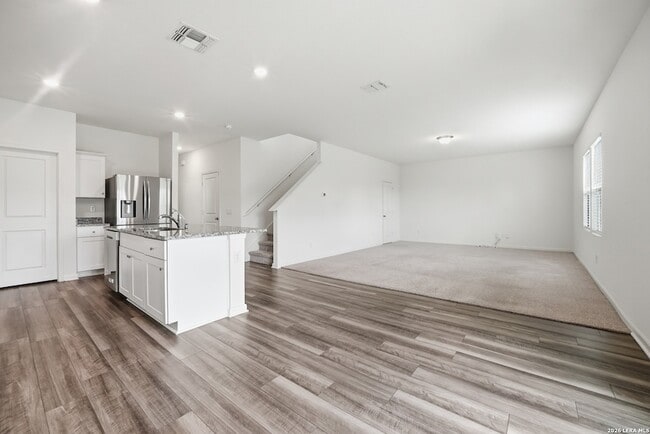 Building Photo - 8355 Falcon Meadow Dr