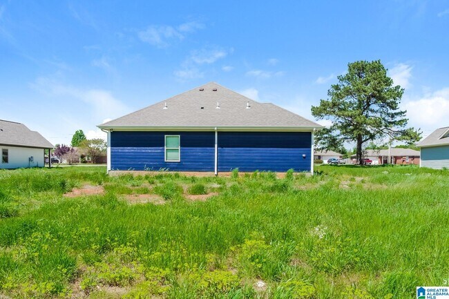 Building Photo - 358 Shady Ln
