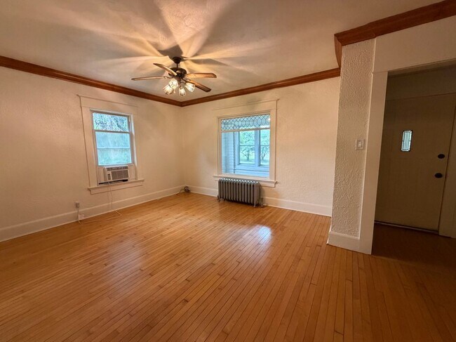 Building Photo - 525 S Quincy St