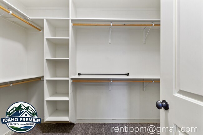 Building Photo - 3103 E Tybalt Ct