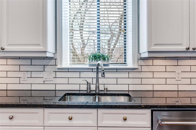 Building Photo - 3835 Cole Ave