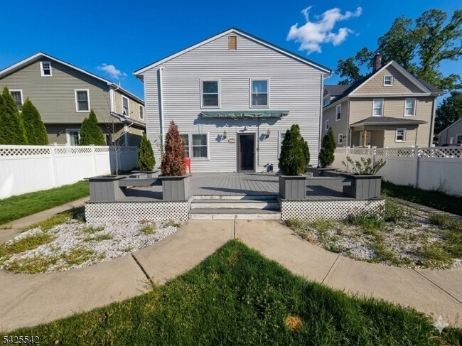 Building Photo - 101 Bloomingdale Ave