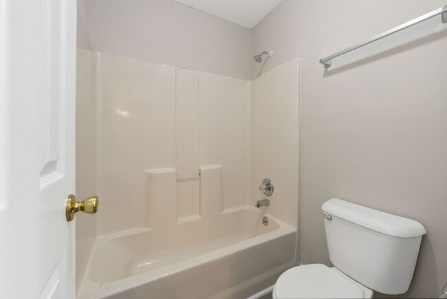 Building Photo - 3 Bedroom Pet friendly Home For Rent Near ...