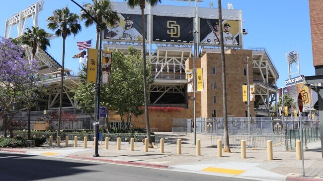 Building Photo - Downtown San Diego 1 bedroom 1 bath apartment For Rent