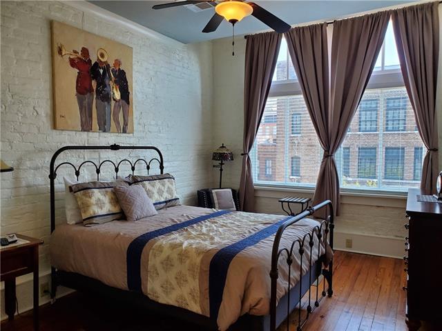 Building Photo - 216 Chartres St