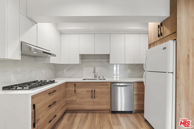 Building Photo - 11945 Sonoma Way