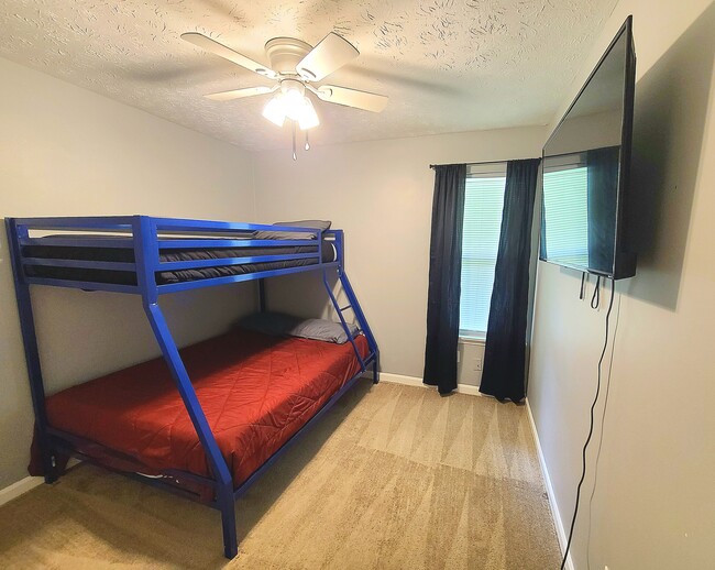 Full Bunk Bed - 8672 Prather Dr