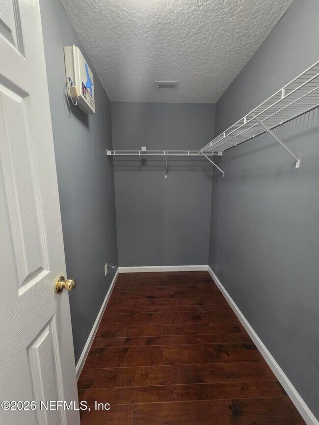 Building Photo - 739 Wakemont Dr