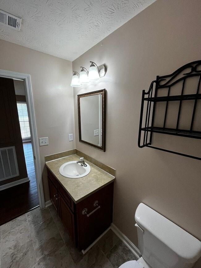 Building Photo - Beautiful Total Electric Home In Phenix Ci...