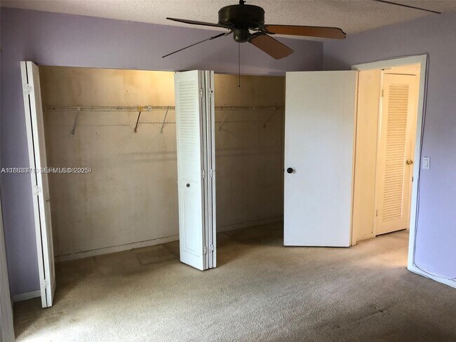 Building Photo - 93 Ventnor E