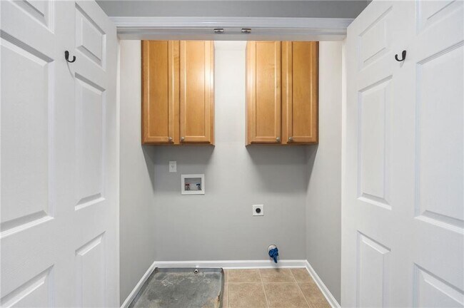 Building Photo - 544 Georgia Way