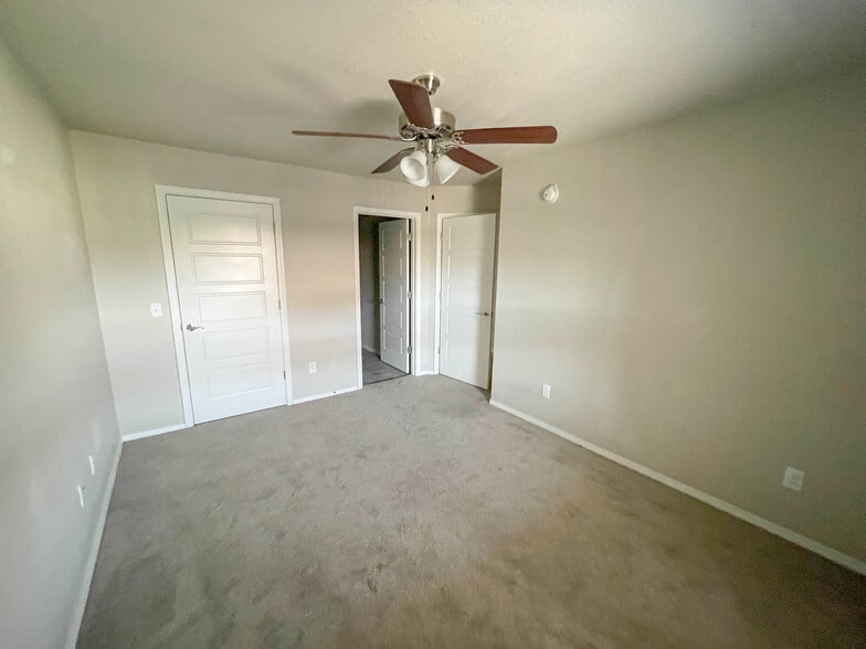 Building Photo - 4173 W Santa Maria Ln