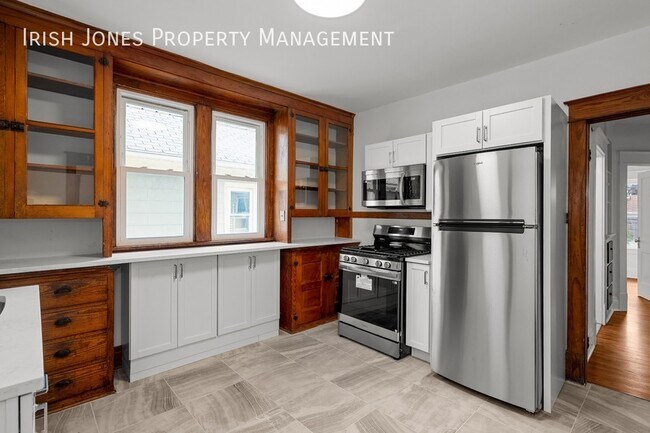 Building Photo - 33 Harding Rd