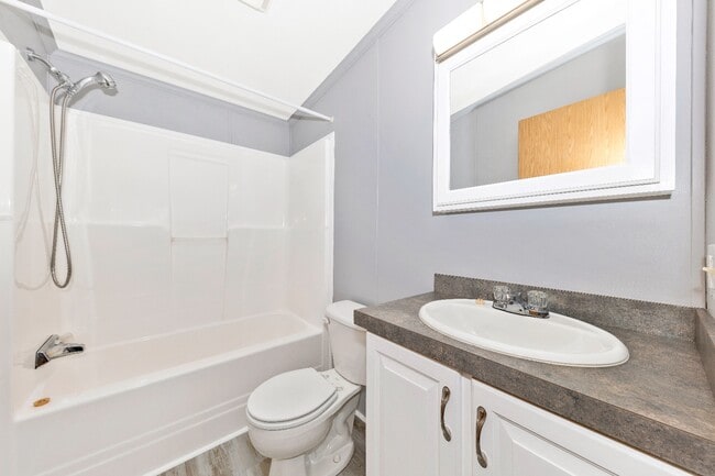 Building Photo - 16114 McGregor Dr