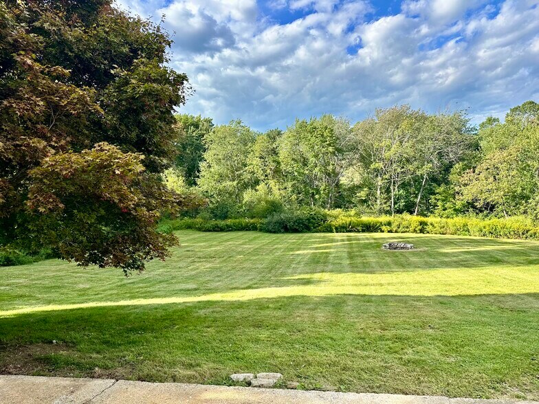 Backyard - 423 Main St