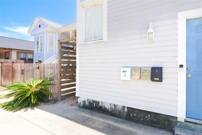 Building Photo - 2627 Avenue K