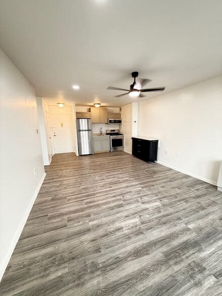 Building Photo - 2500 N Van Dorn St