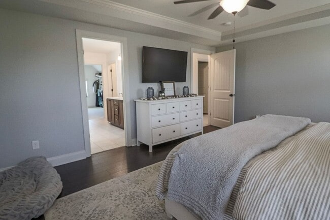 Building Photo - Spacious 4 Bedroom, Pet Friendly with Fenced In Backyard, Mimosa Bay Community Amenities