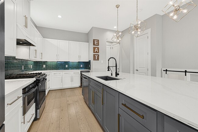 Building Photo - 4506 Hardy St