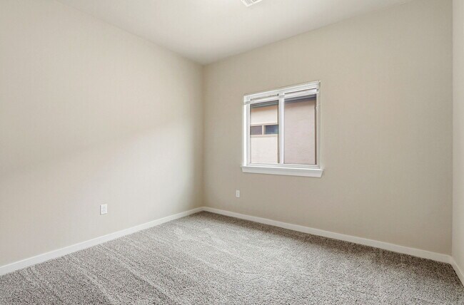Building Photo - 14740 Mike a Mendoza Ave