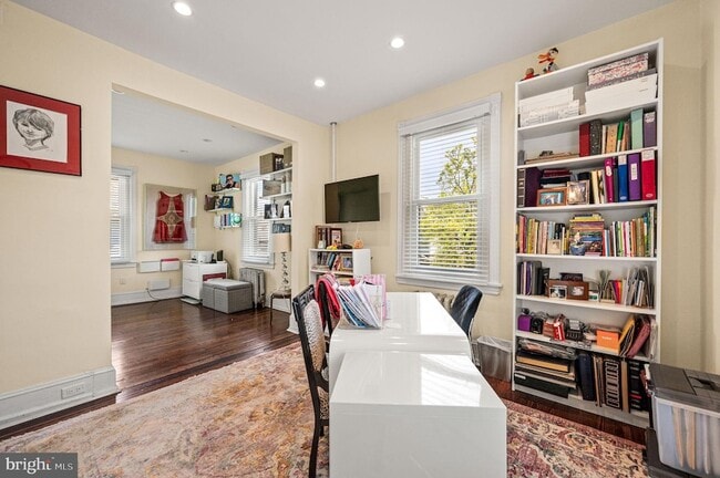 Building Photo - 217 Wayne Ave