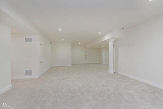 Building Photo - 10264 Normandy Way