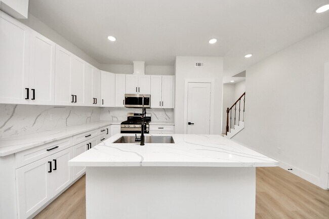 Building Photo - 1316 W Willis St