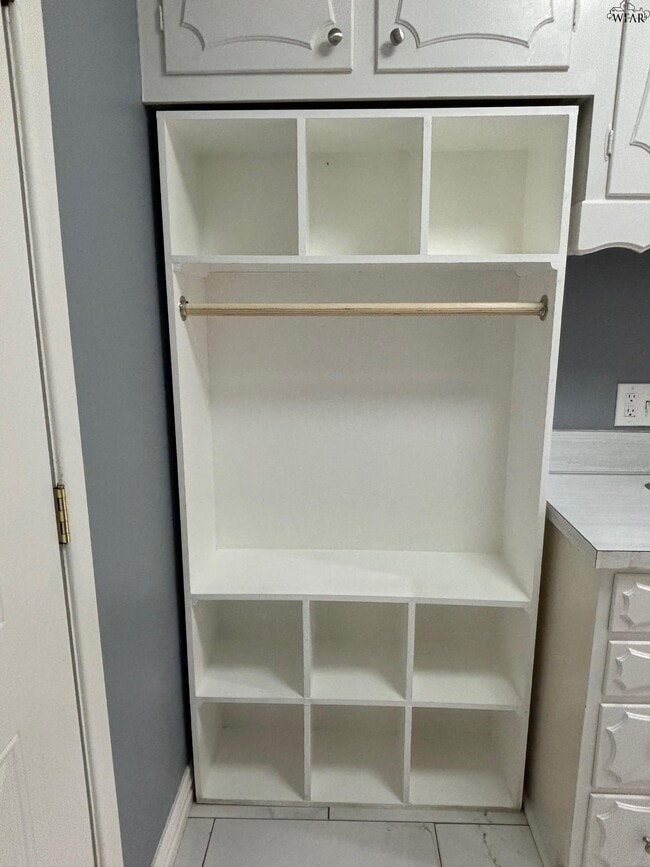 Building Photo - 2627 Bretton Rd