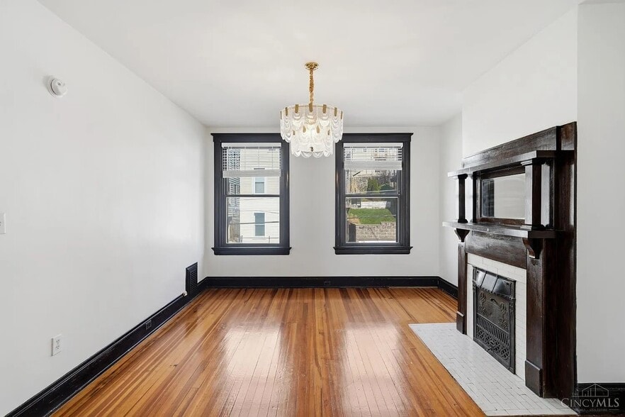 Building Photo - 535 Klotter Ave