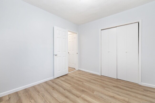 Building Photo - 80 Belden St