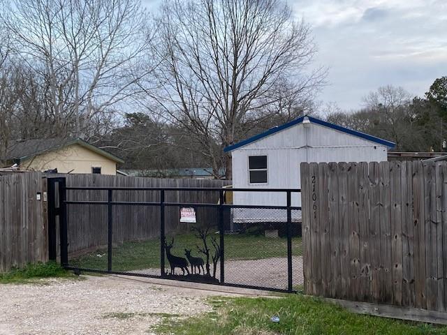 Primary Photo - 21061 Pinetex St