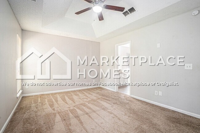 Building Photo - 6428 Phillips Creek Dr
