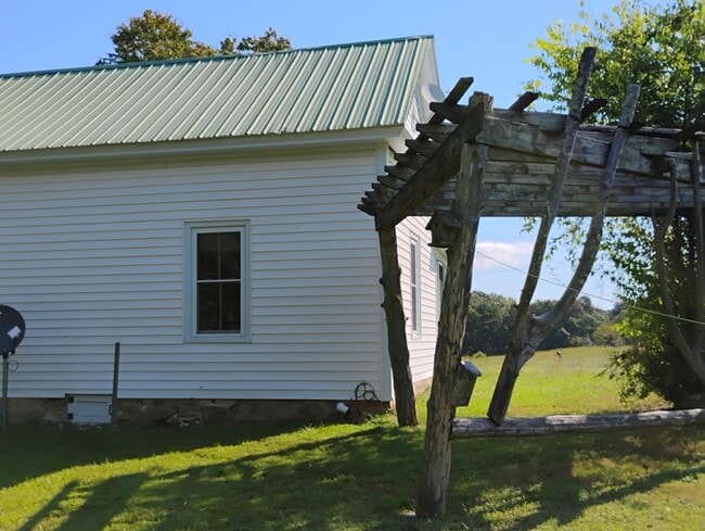 Building Photo - 8322 Chatham Church