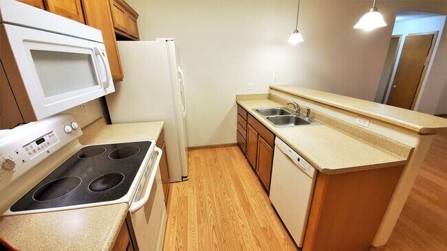 Building Photo - $1,450 | 2 Bedroom, 2 Bathroom Condo | Pets Negotiable | Available for August 1st, 2026 Move In!