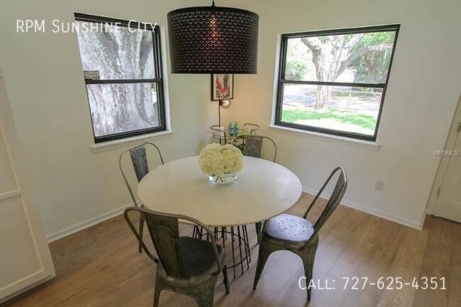 Building Photo - 1301 E Cayuga St