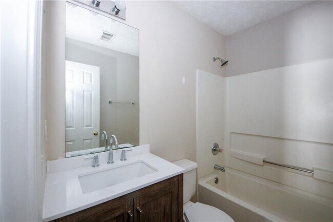 Building Photo - 4493 Bridle Ridge Way