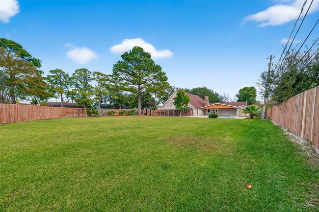 Building Photo - 4901 Burning Tree Dr