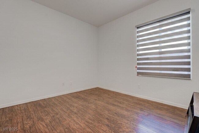 Building Photo - 6021 Orlov Trotter Ave