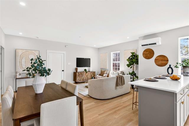 Building Photo - 439 W 9th St