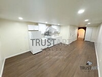 Building Photo - 910 N 41st St