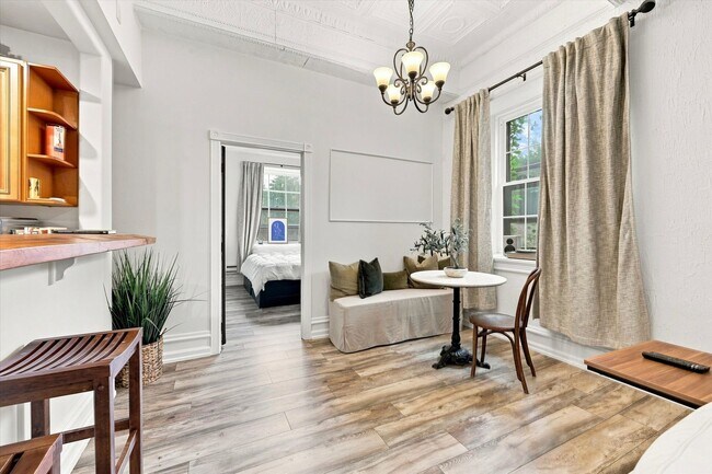 Building Photo - Lovely 2 Bed 1.5 Bath In Wilmington