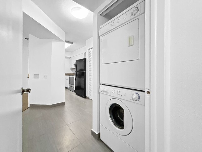 Building Photo - Prime Clearwater Condo for Rent at Crystal Bay - 1bed | 1 bath