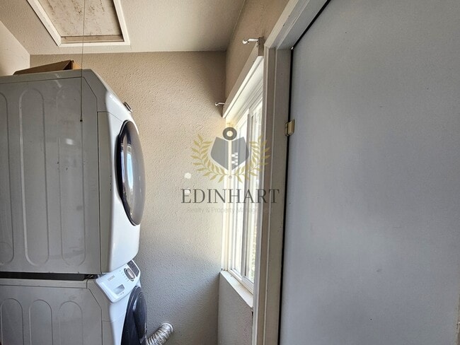 Building Photo - 915 N Harrison Ave