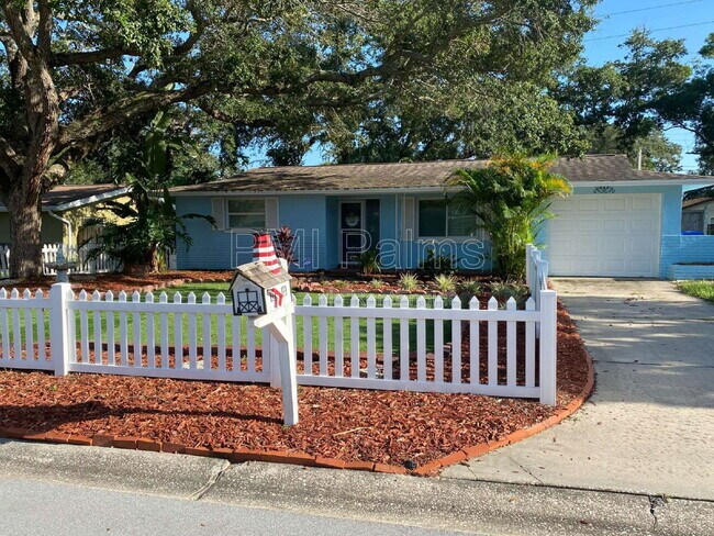 Primary Photo - 649 Jacaranda St