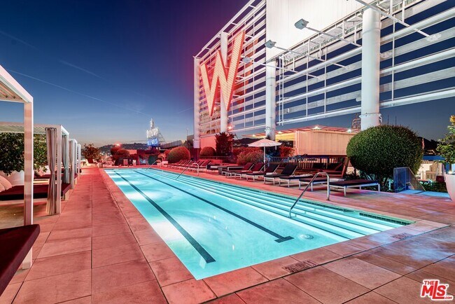 Primary Photo - 6250 Hollywood Blvd