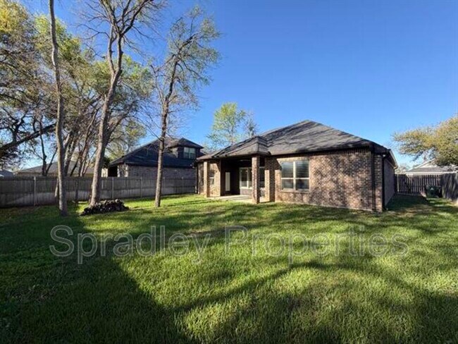 Building Photo - 6125 Modena Dr